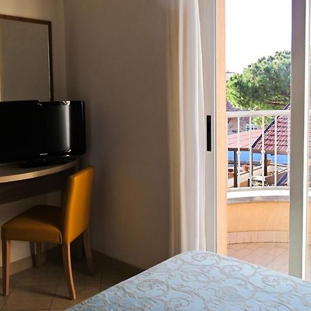 Hotel Gabbiano Riccione Esterno foto